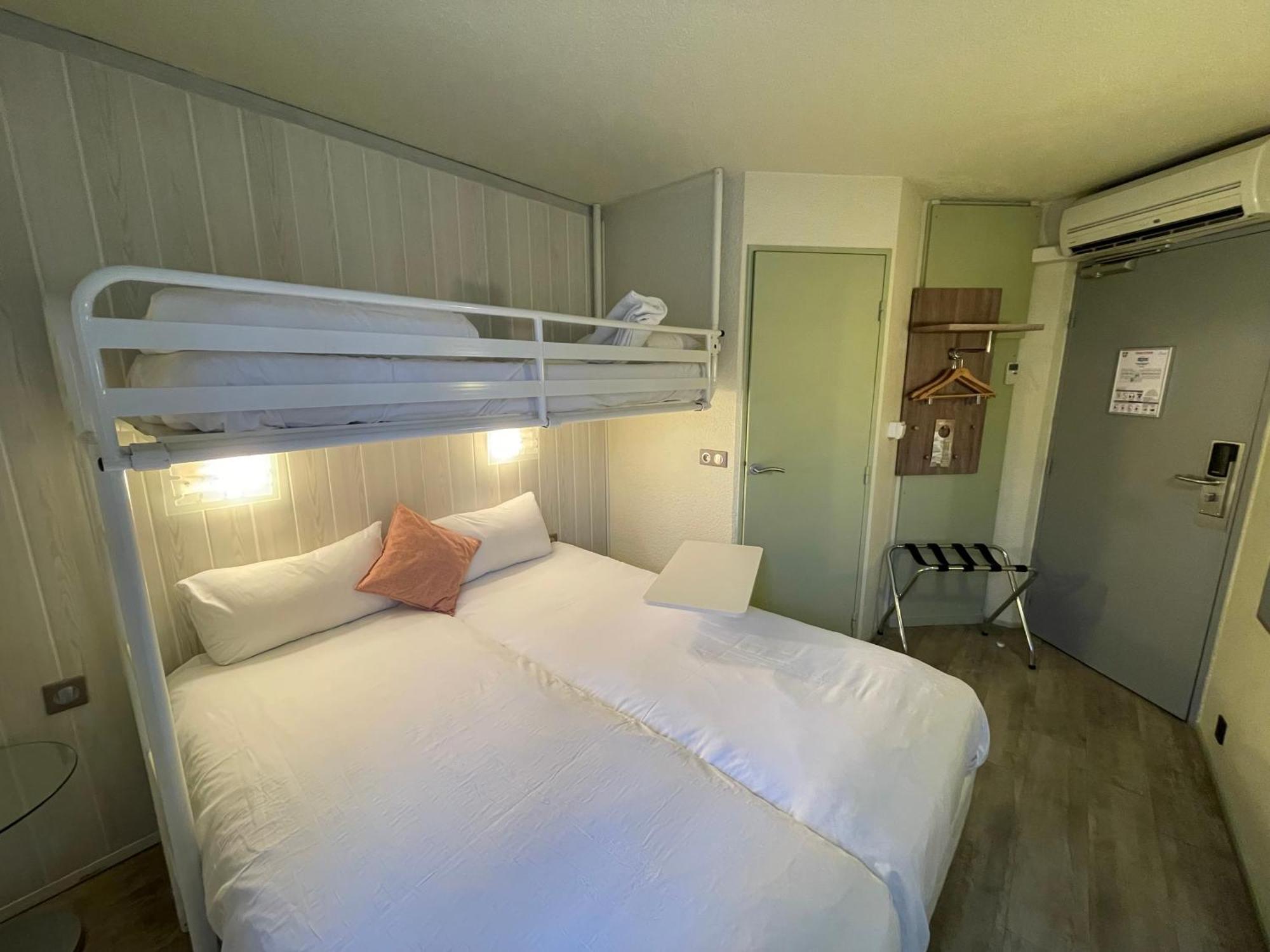Brit Hotel Chambéry Dış mekan fotoğraf